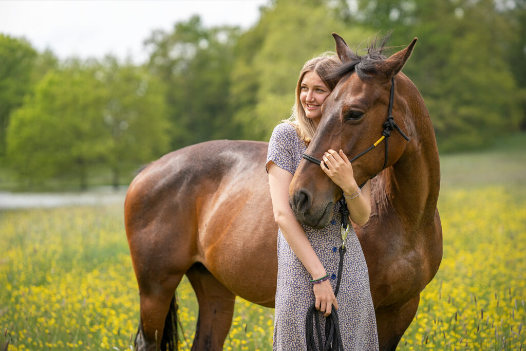 Dívka s koněm Jindřichův Hradec, Jižní Čechy. Fotogafka JANA Studio Boskovice, Blansko, Letovice