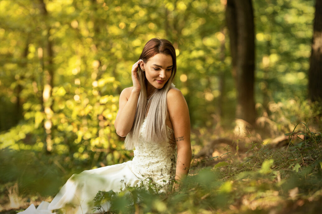 Portrét dívky v lese. Mariánské údolí Brno. Fotografka JANA Studio Boskovice, Letovice, Blansko, Brno.